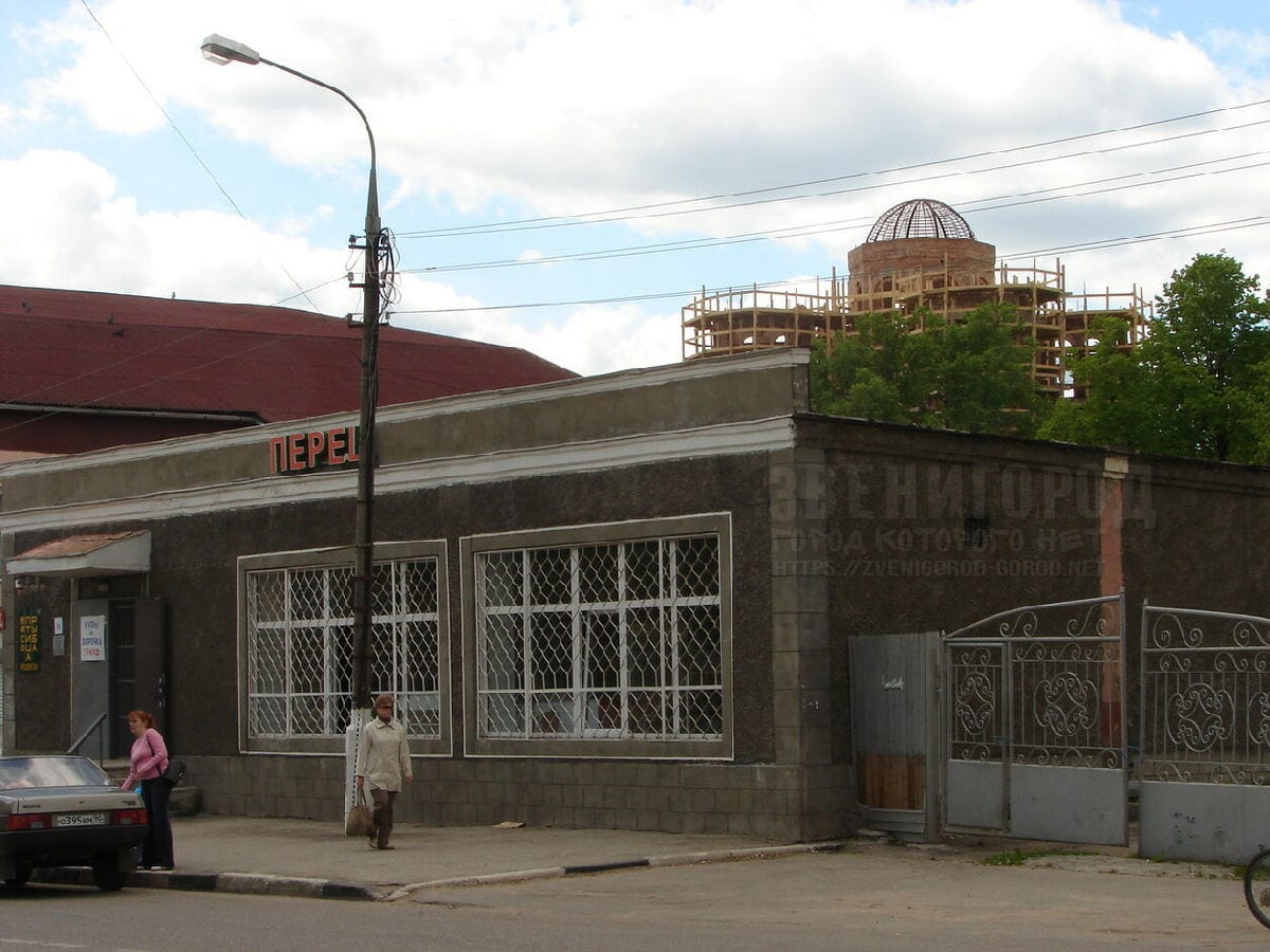 На улицах Звенигорода 2 июня 2006 г. Несколько "контрольных фото на ходу" от Константина Викторовича