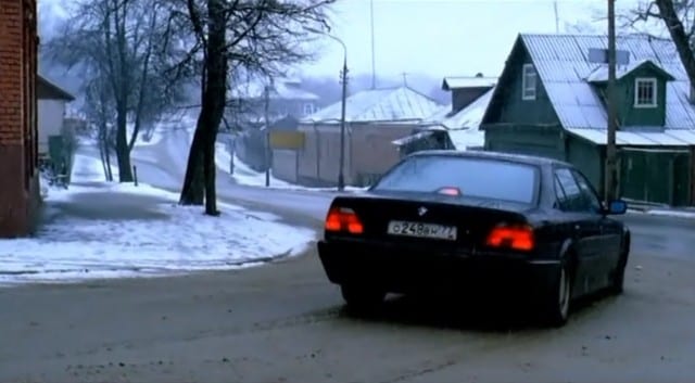 Улицы Красная гора и Фрунзе в начале 2000-х Эпизод из кинофильма "Бумер"